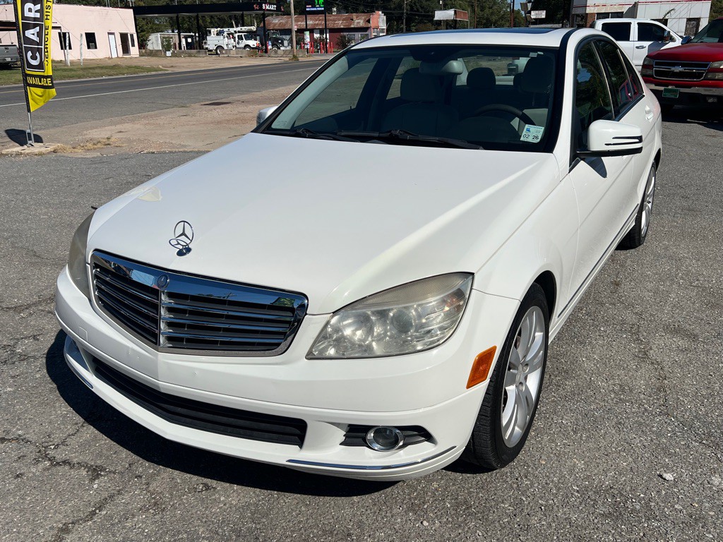 2010 Mercedes-Benz C-Class Image 2