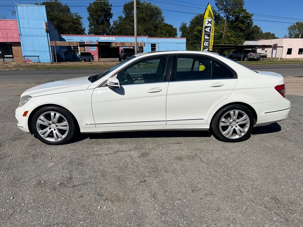 2010 Mercedes-Benz C-Class Image 6