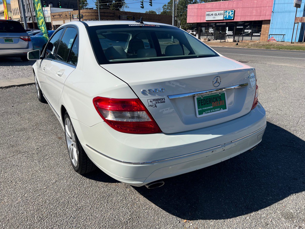 2010 Mercedes-Benz C-Class Image 14