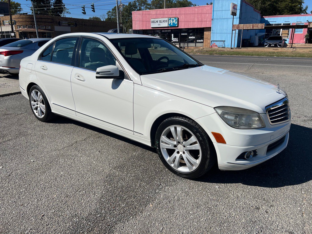 2010 Mercedes-Benz C-Class Image 16