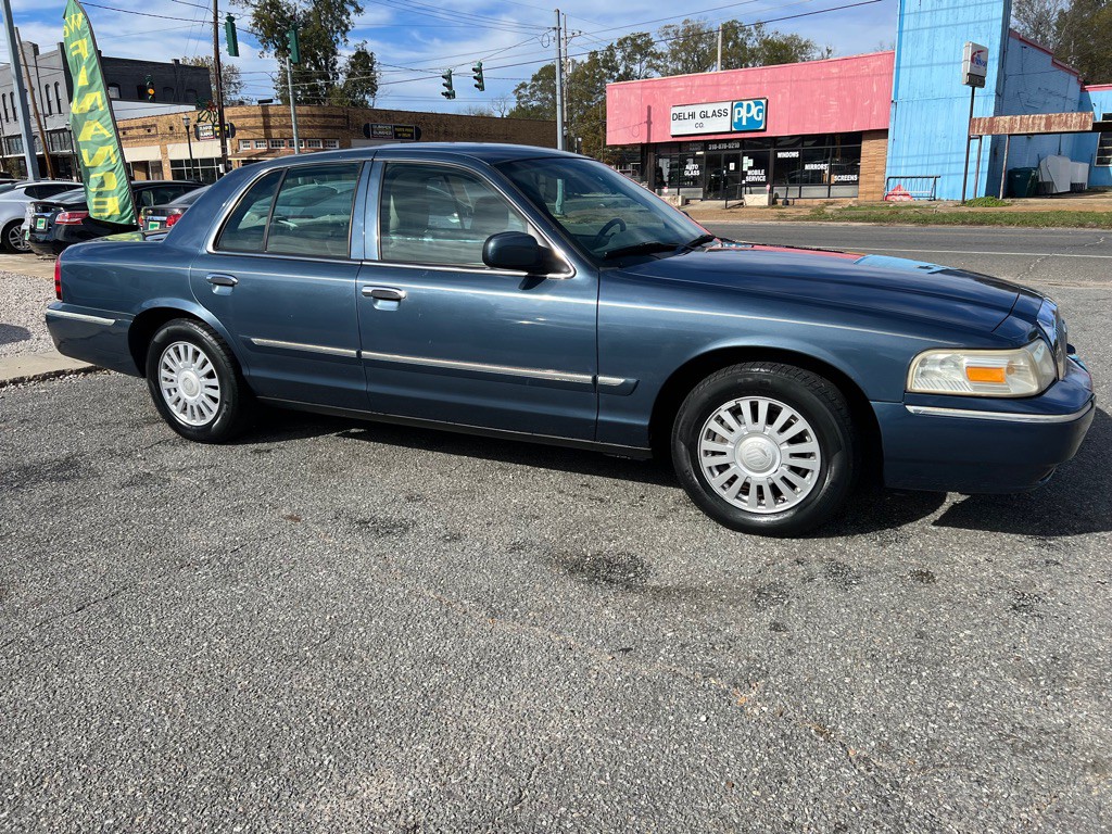 2007 Mercury Grand Marquis Image 3