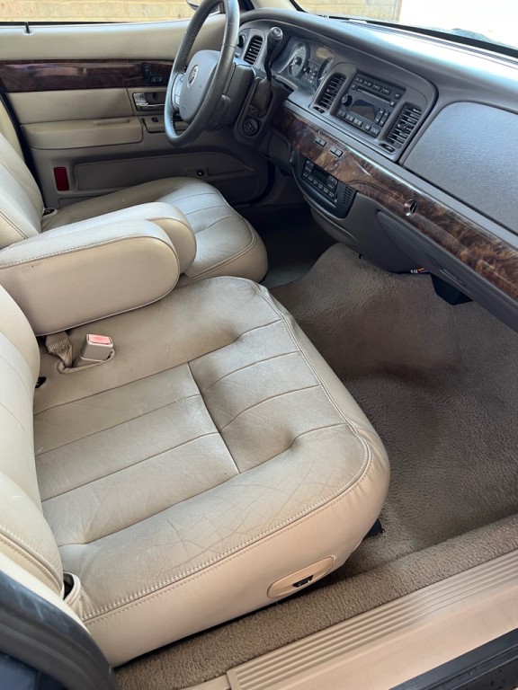 2007 Mercury Grand Marquis Image 27