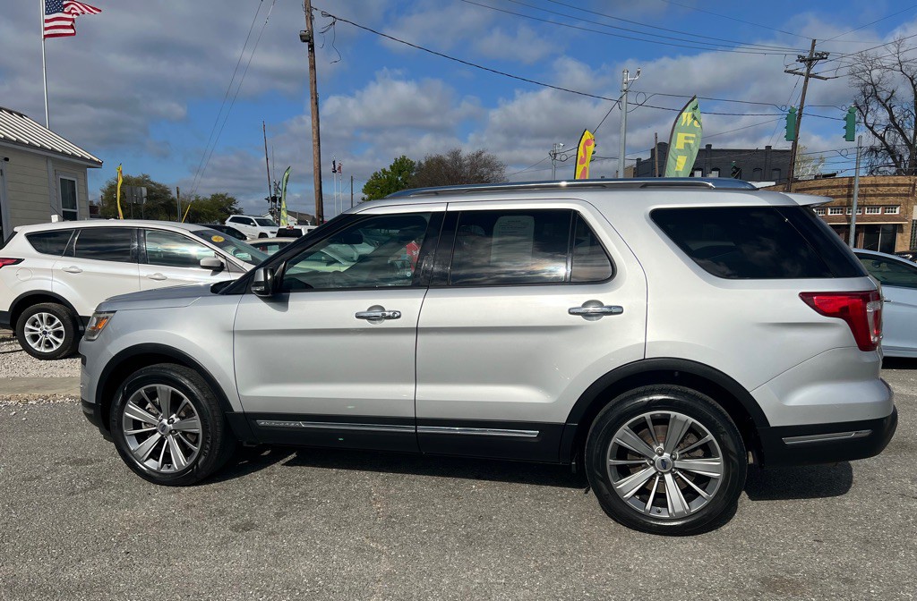2018 Ford Explorer Image 9