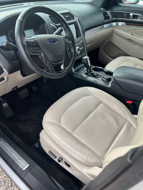 2018 Ford Explorer Image 27