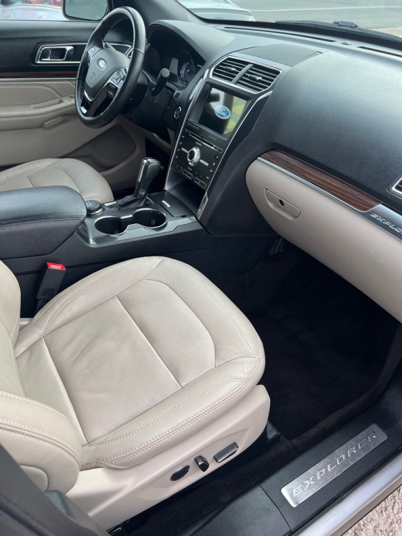 2018 Ford Explorer Image 29