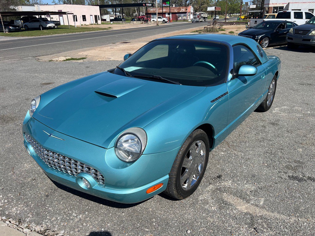 2002 Ford Thunderbird Image 2