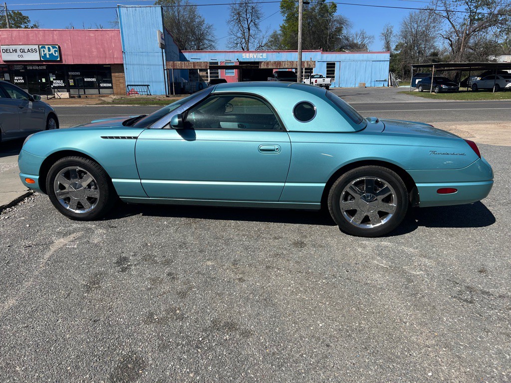 2002 Ford Thunderbird Image 5