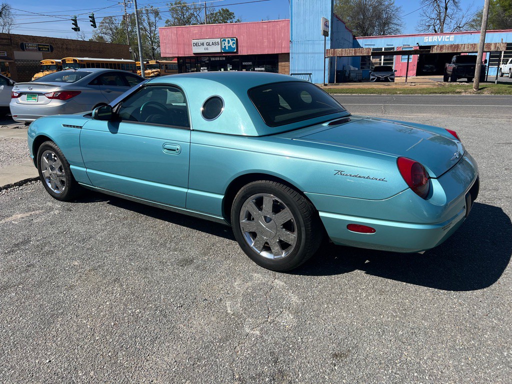 2002 Ford Thunderbird Image 6