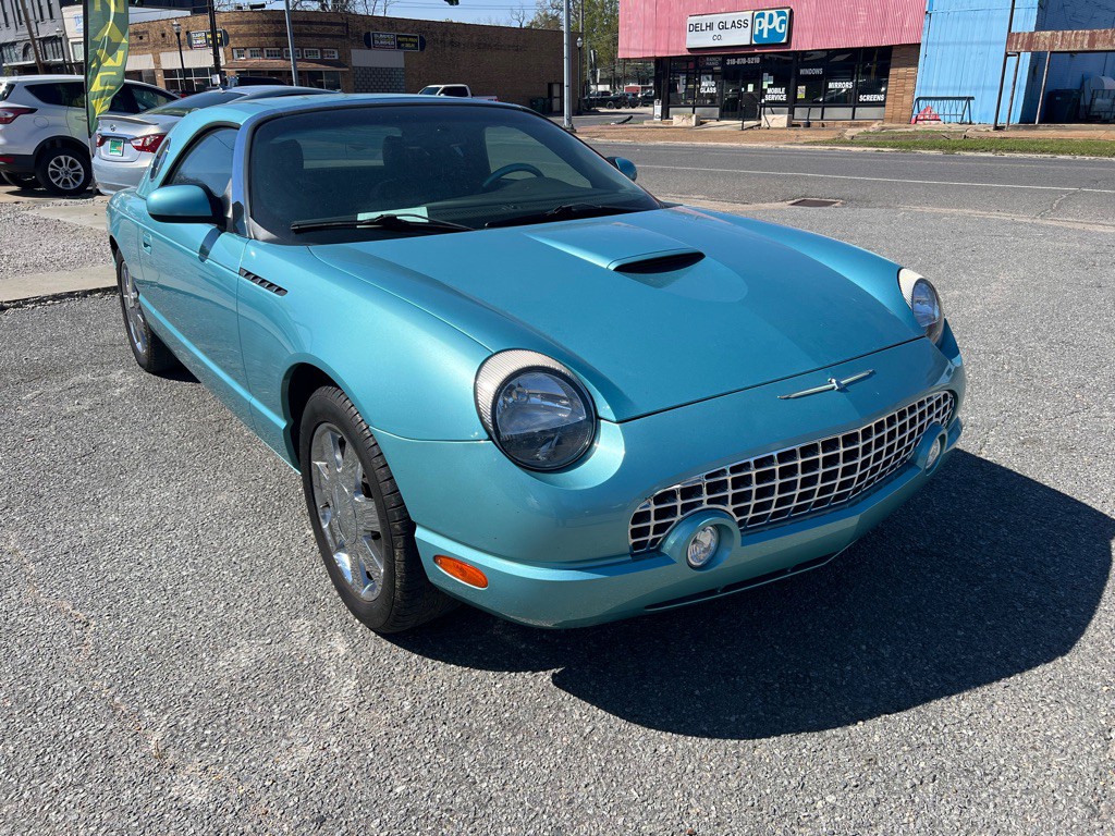 2002 Ford Thunderbird Image 8