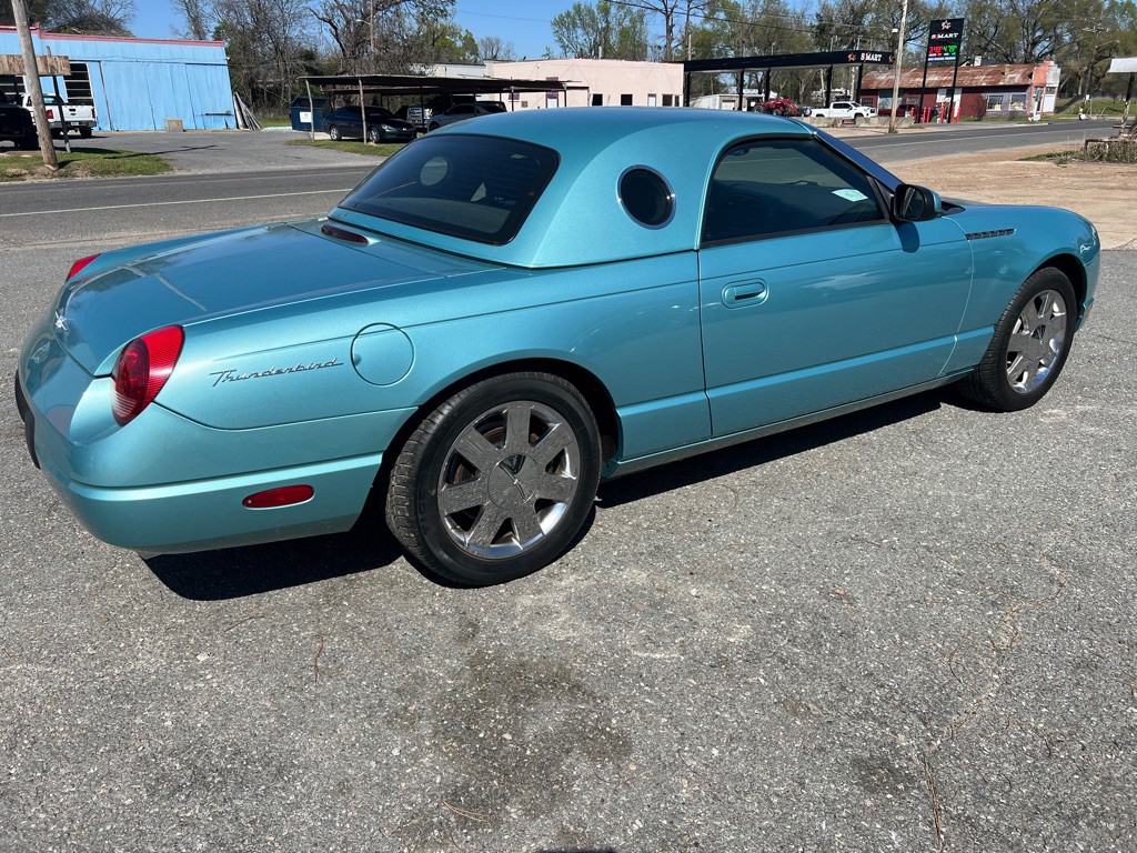 2002 Ford Thunderbird Image 13