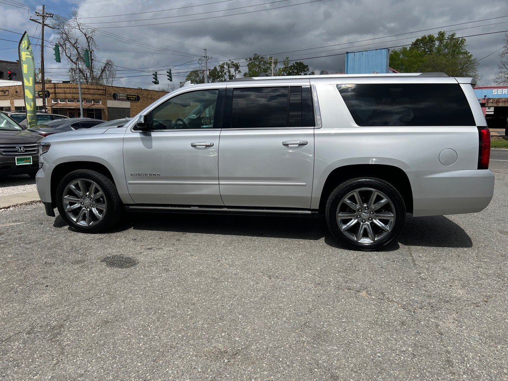 2018 Chevrolet Suburban Image 5