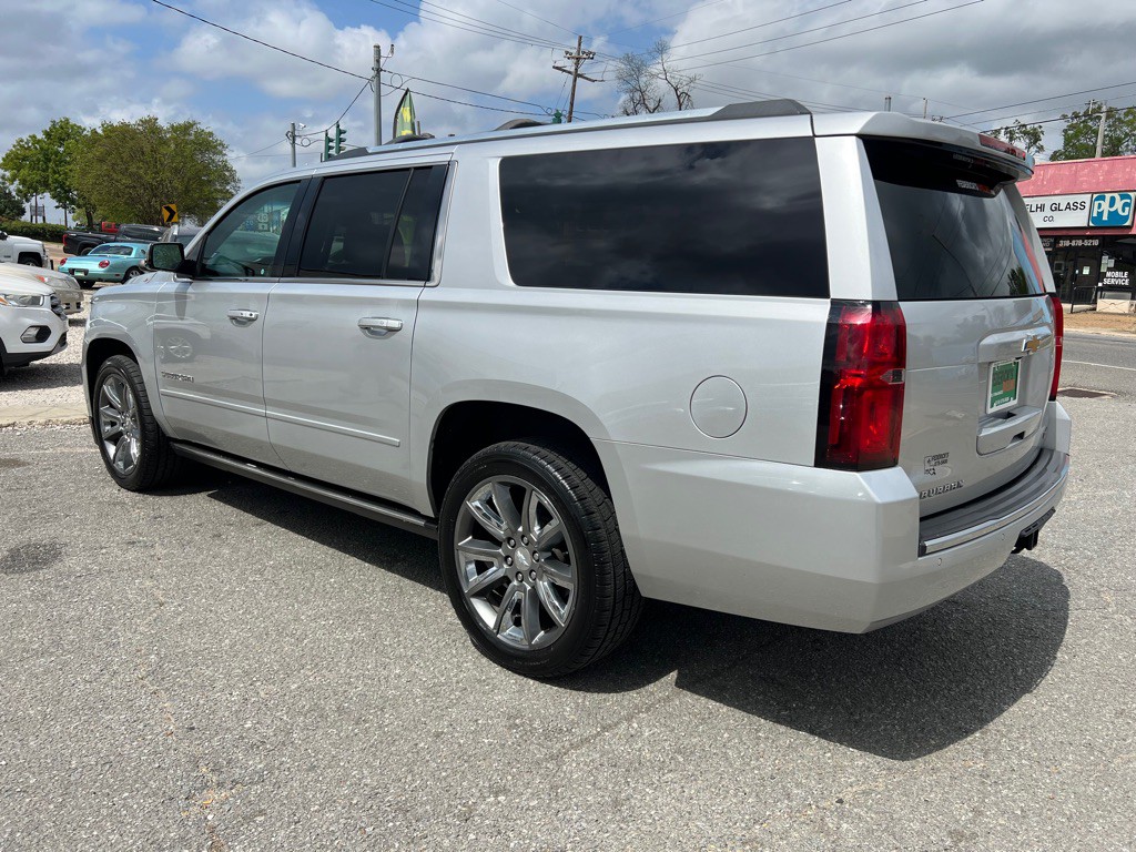 2018 Chevrolet Suburban Image 7