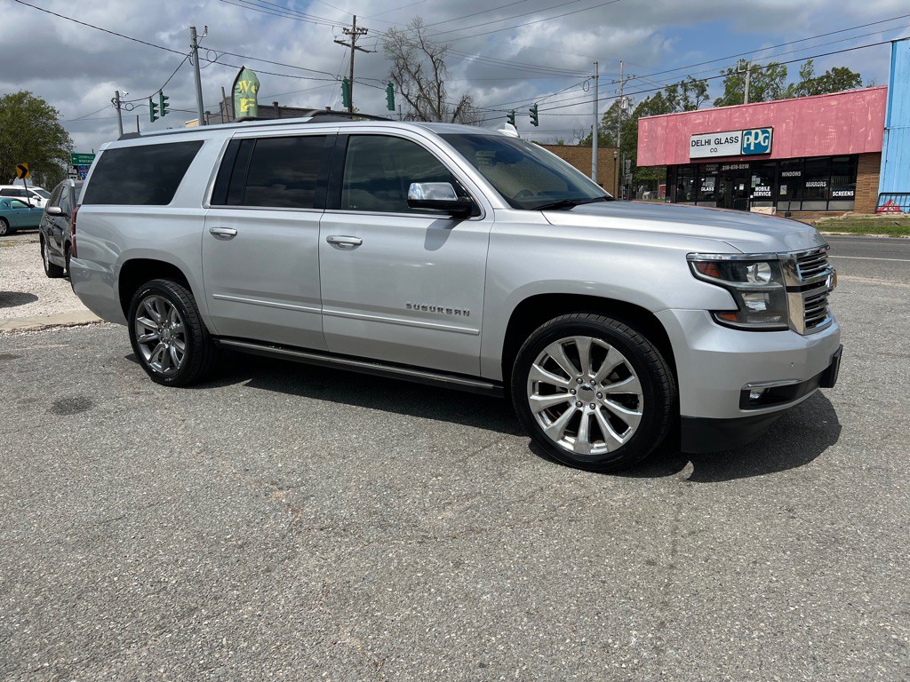 2018 Chevrolet Suburban Image 11