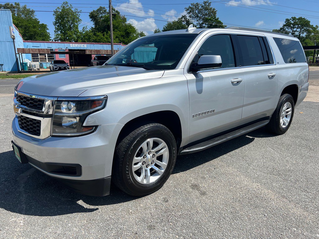 2017 Chevrolet Suburban Image 1
