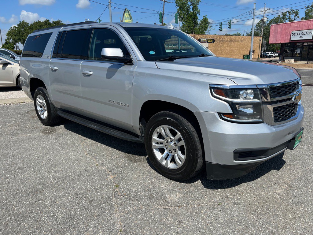 2017 Chevrolet Suburban Image 13