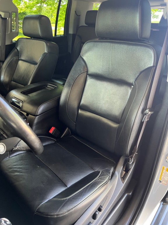 2017 Chevrolet Suburban Image 22