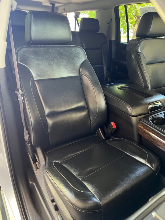 2017 Chevrolet Suburban Image 24
