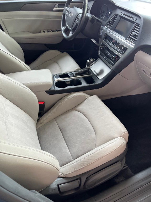 2017 Hyundai Sonata Image 22
