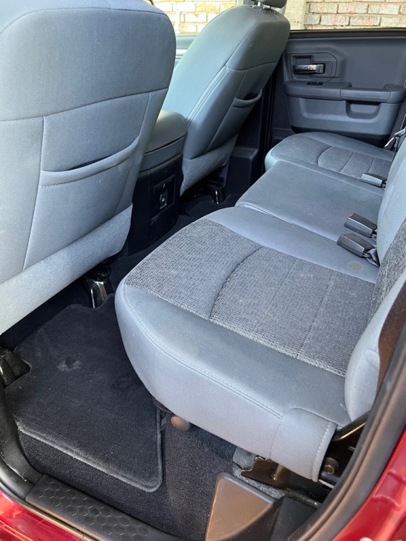 2015 RAM 1500 Image 29