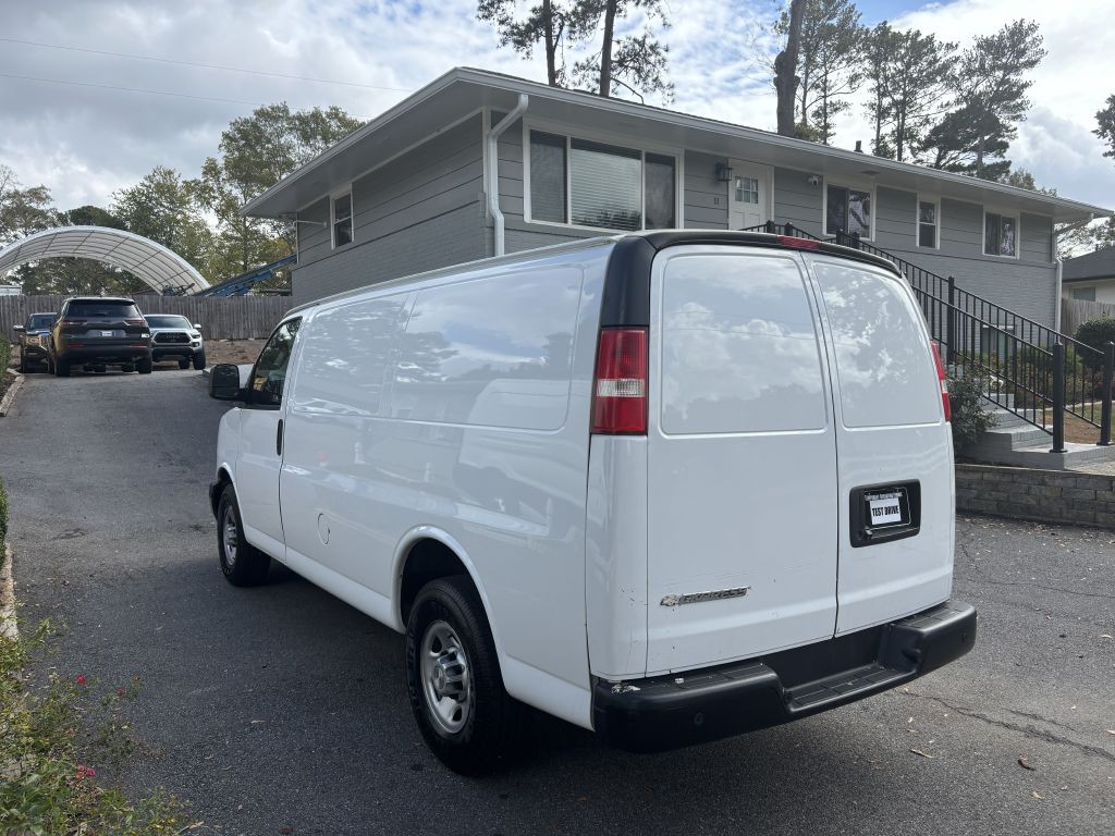 2019 Chevrolet Express Image 4