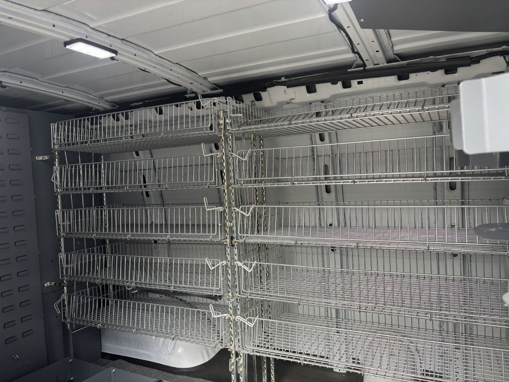 2019 Chevrolet Express Image 9