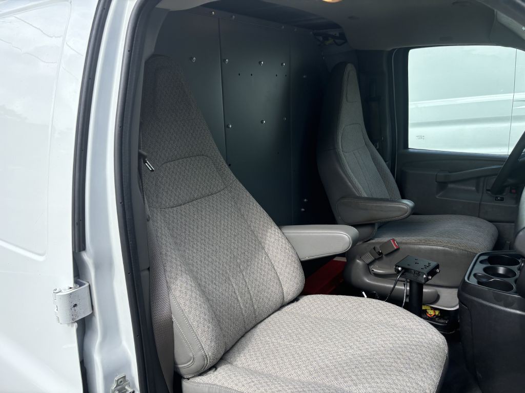 2019 Chevrolet Express Image 13