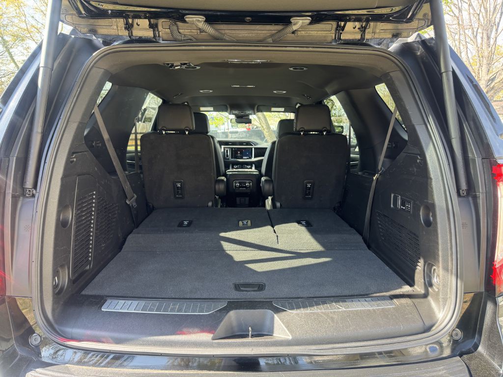 2023 GMC Yukon Image 12