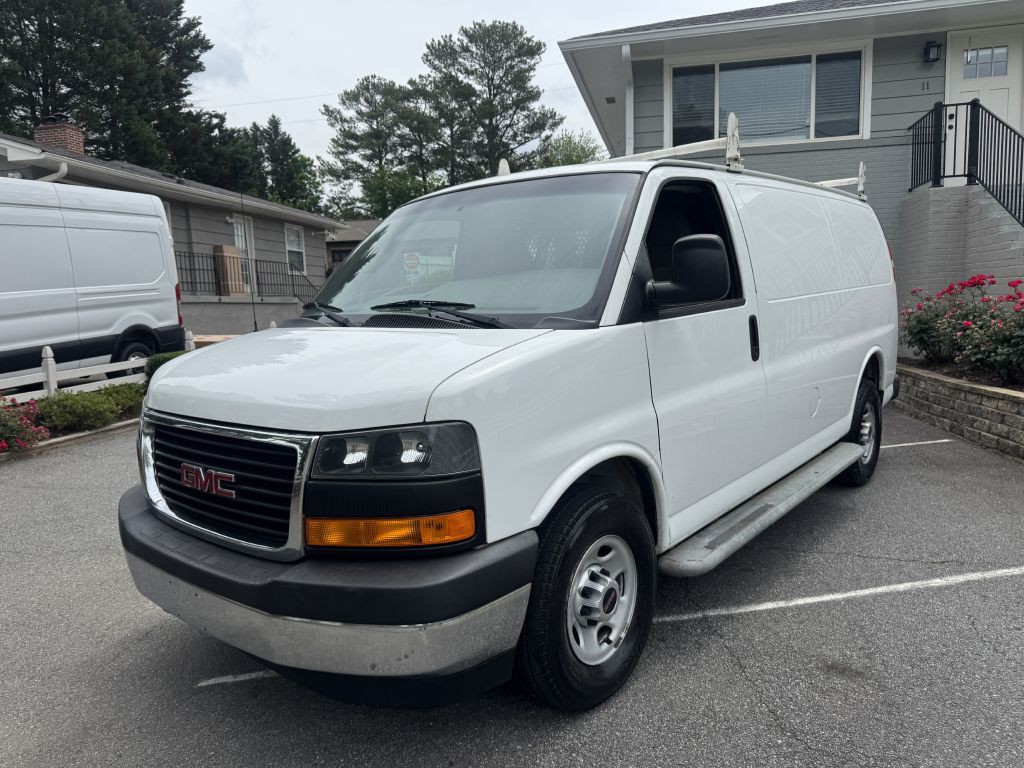 2017 GMC Savana Image 1