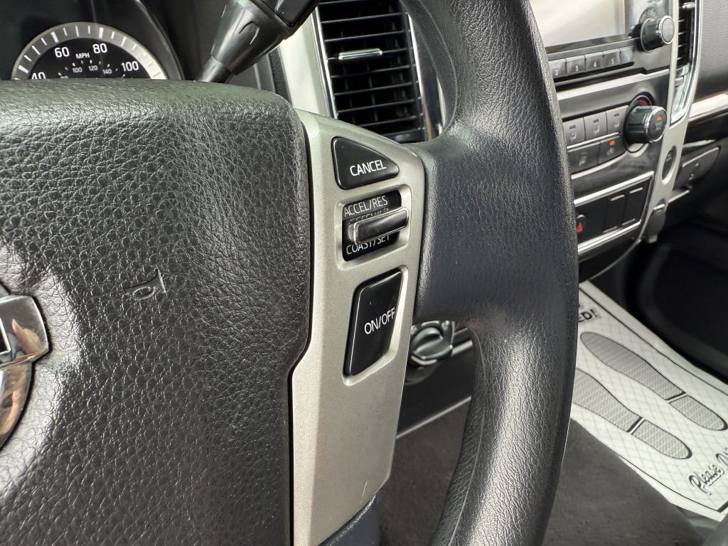 2018 Nissan Titan Image 17