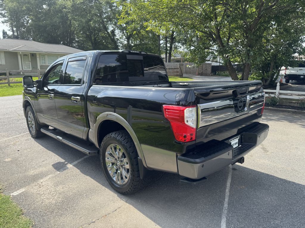2018 Nissan Titan Image 3