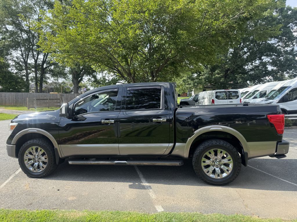 2018 Nissan Titan Image 6