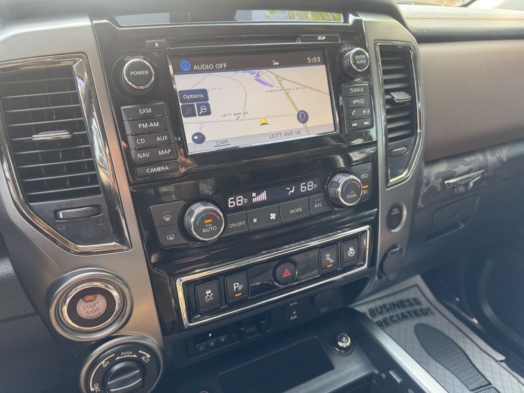 2018 Nissan Titan Image 13