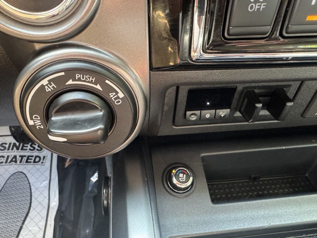 2018 Nissan Titan Image 15