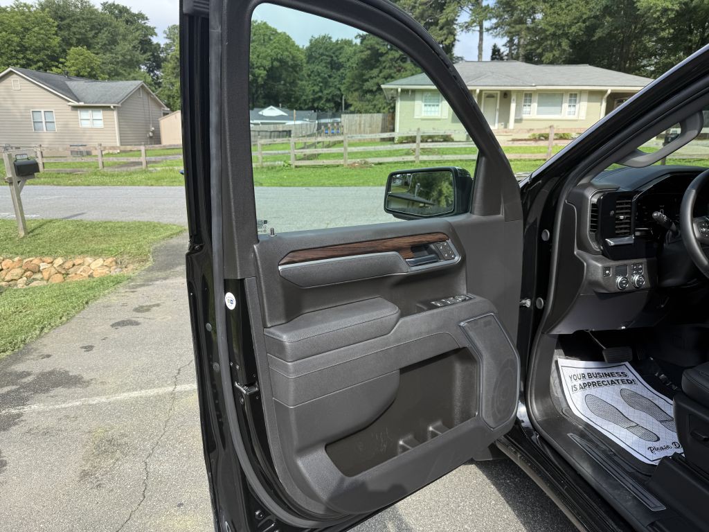 2025 GMC Sierra Image 6