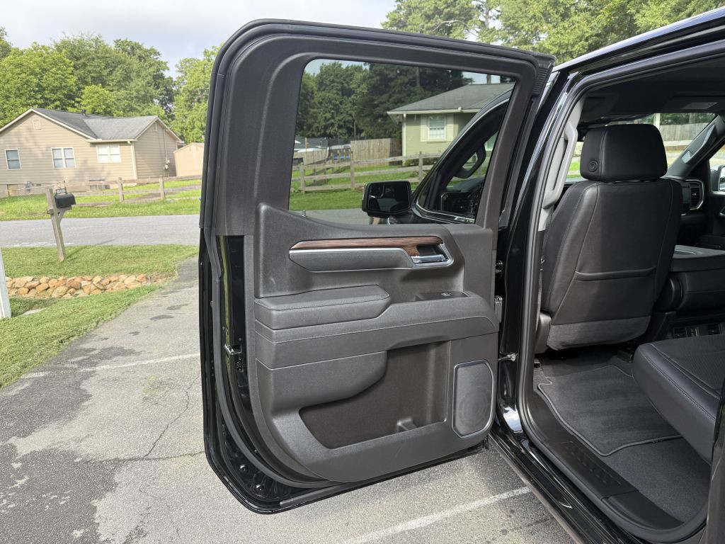 2025 GMC Sierra Image 9