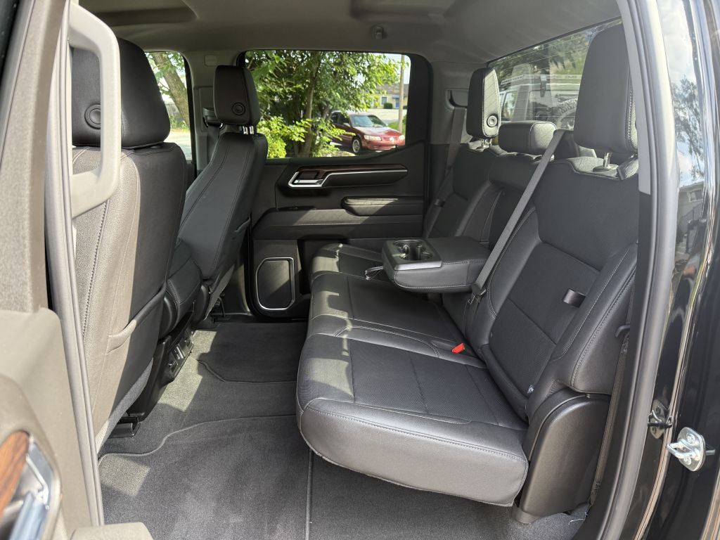 2025 GMC Sierra Image 10