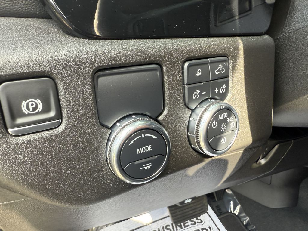 2025 GMC Sierra Image 17
