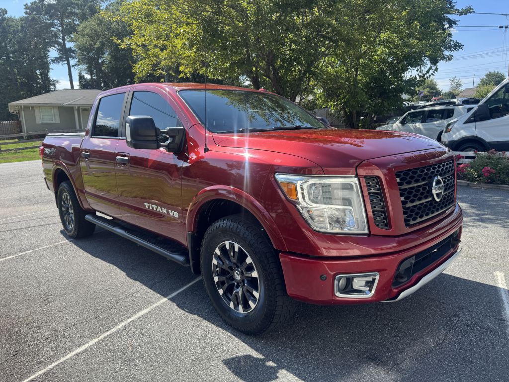 2018 Nissan Titan Image 2