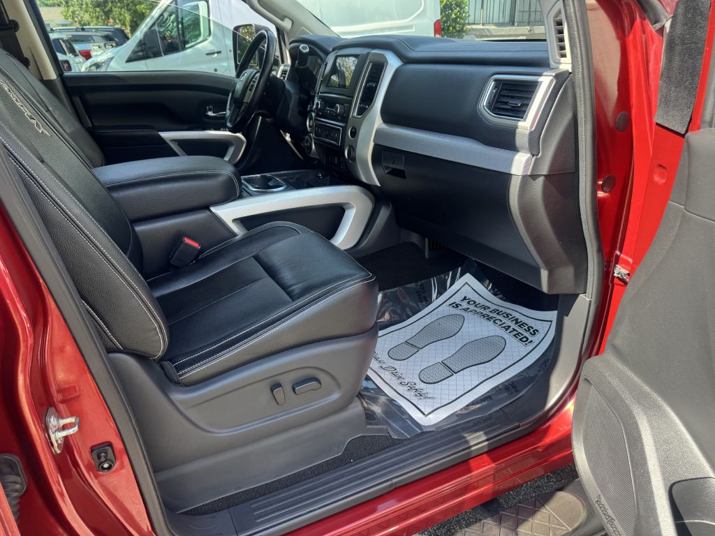 2018 Nissan Titan Image 6
