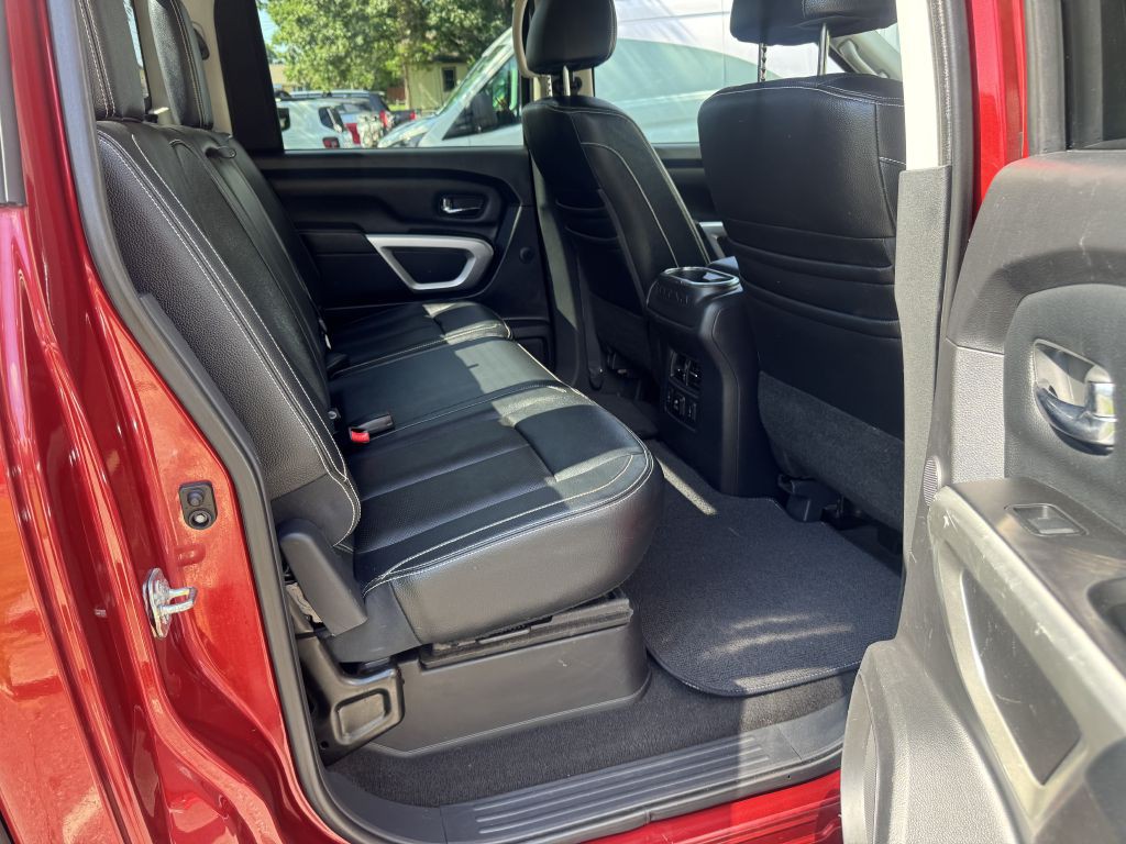 2018 Nissan Titan Image 7
