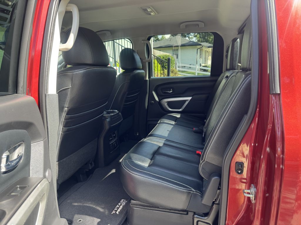 2018 Nissan Titan Image 8