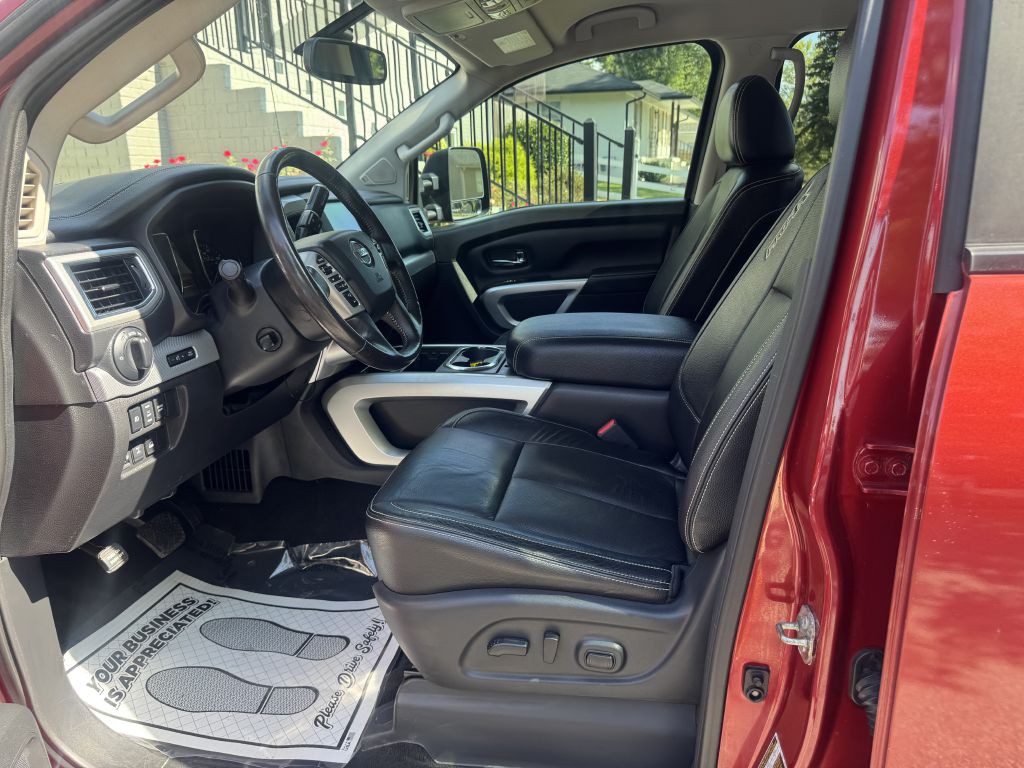 2018 Nissan Titan Image 9