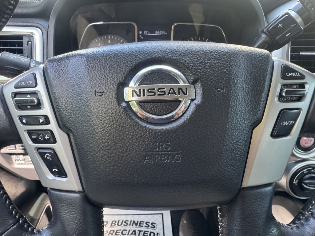 2018 Nissan Titan Image 12