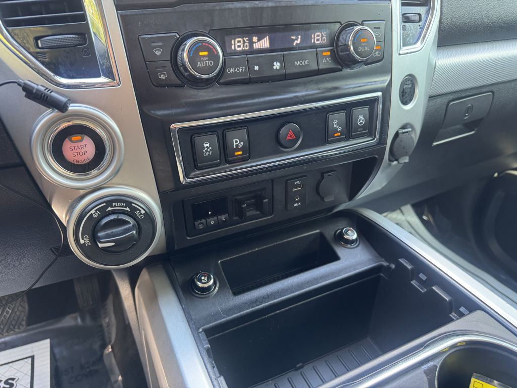 2018 Nissan Titan Image 13
