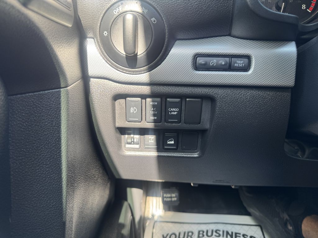 2018 Nissan Titan Image 17