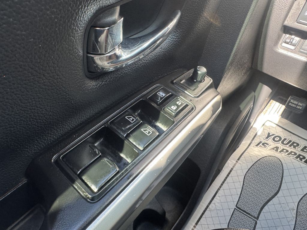 2018 Nissan Titan Image 18