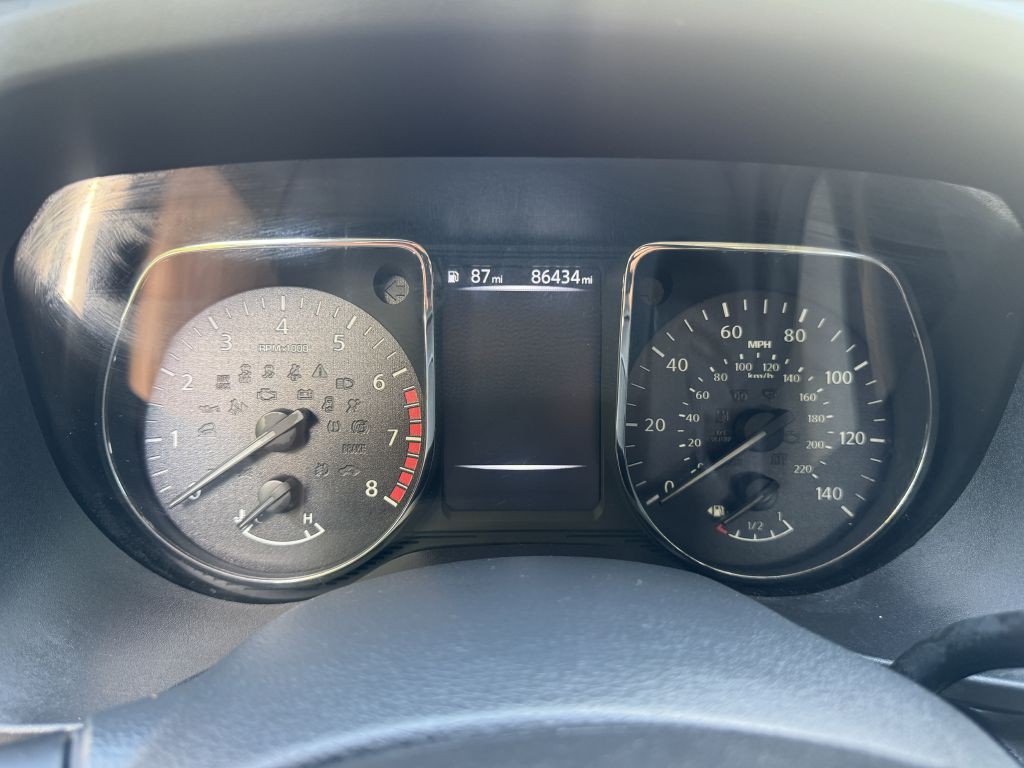 2018 Nissan Titan Image 19