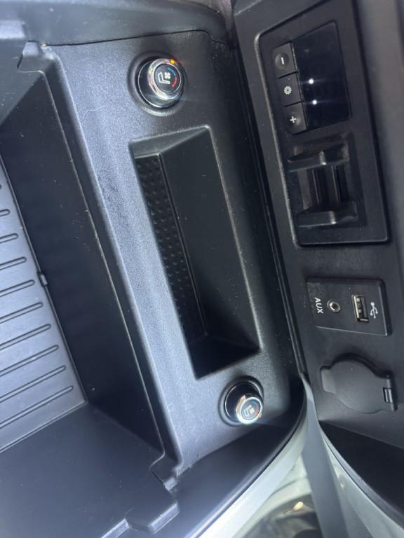 2018 Nissan Titan Image 26