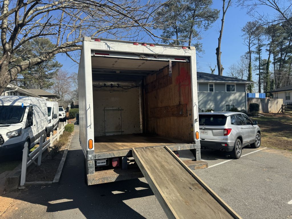 2002 GMC Savana Image 3