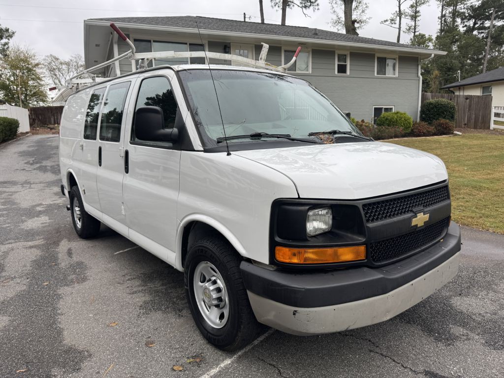 2014 Chevrolet Express Image 2